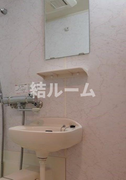 新宿区西落合２丁目の賃貸マンションの洗面所