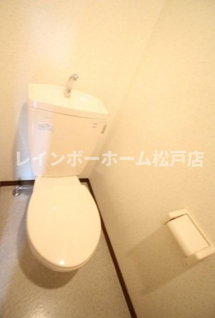 仲介手数料（賃料の1.10ヵ月）の50％OFF対象物件！のトイレ|コンパクトで使いやすいトイレです