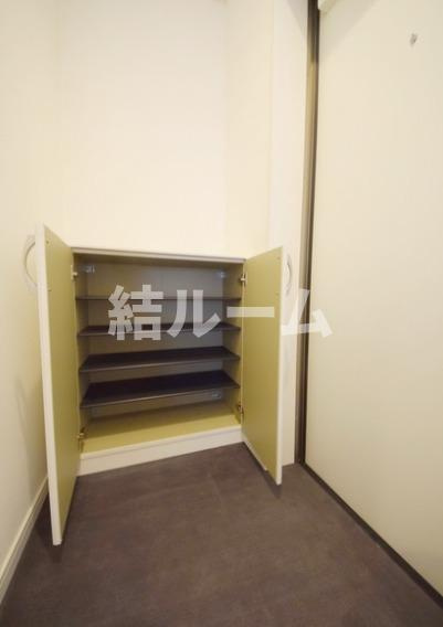 板橋区坂下１丁目のアパートの玄関