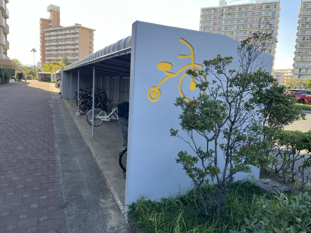 小田急サンハイツ2号棟3階の駐輪場
