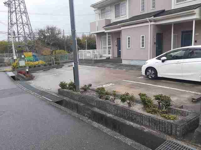 パルテールⅠの駐車場