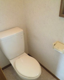 府中市四谷１丁目の賃貸マンションのトイレ