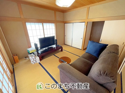 【和室】 | 小山市城山町5丁目　中古戸建 | リビング感覚で使えるゆとりの和空間★客間としてはもちろん、毎日のリラックススペースとしても大活躍！