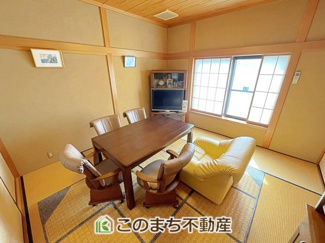 【和室】 | 小山市城山町5丁目　中古戸建 | テーブルやソファを置いても広々な和の居間♪ご家族みんなでゆったり食卓を囲める温かい空間です★
