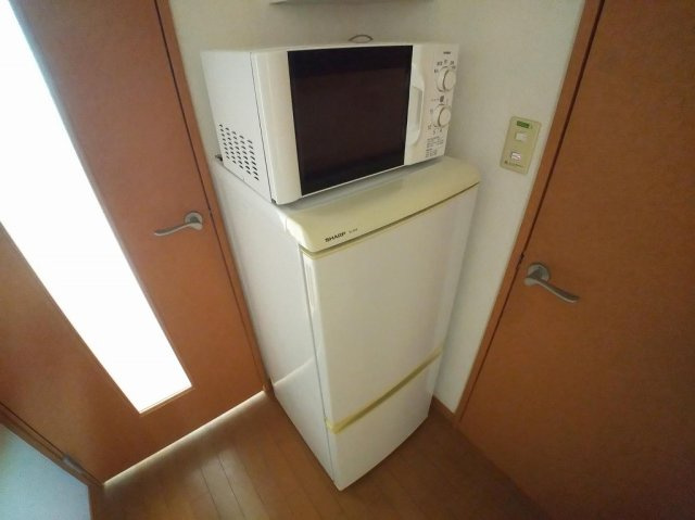 レオパレスエクセル中里のその他|レンジと冷蔵庫
