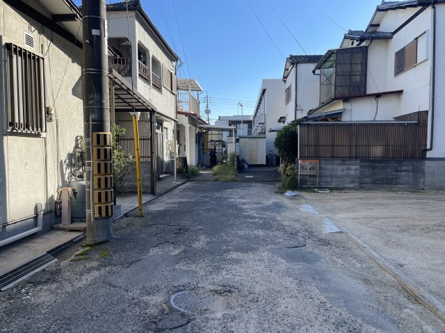 売土地　岡山市北区神田町2丁目の前面道路含む現地写真