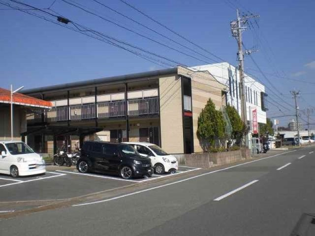 レオパレスブルースカイの外観