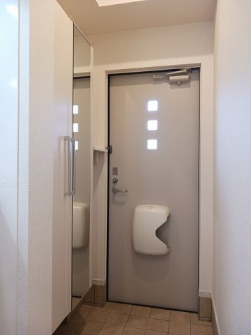プレイス　ワンの玄関