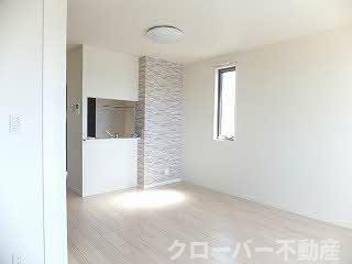 プロヌーブ原田町 B棟の居間・リビング