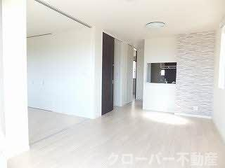 プロヌーブ原田町 B棟の居間・リビング