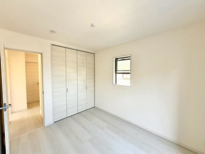 【寝室】 | 楢葉　新築一戸建 | 【フラット３５Ｓ利用可能ですよ】固定金利ですので月々の支払が安定し、家計にゆとりが生まれますね！！