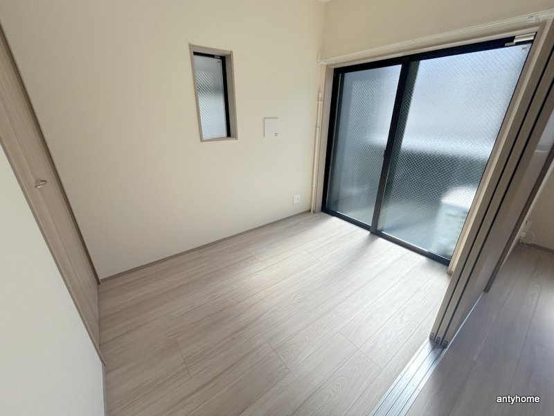 LOFTRIA大正　仲介手数料無料の寝室