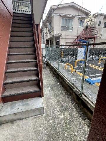 小杉パインハイツのエントランス