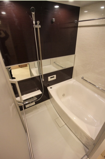 【浴室】Opus residence Meguro Senzoku 