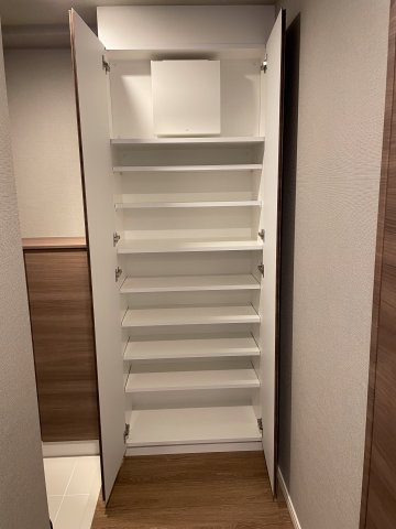 SYNEX KAMEIDOの収納|同タイプ別室参考写真（色味が異なります）