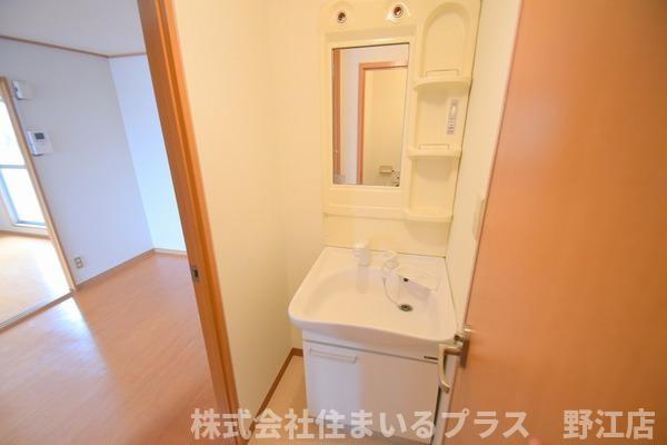 コーポ白樺古市の洗面所