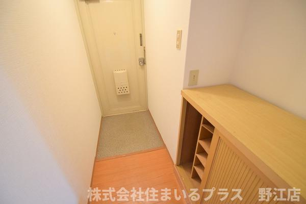 コーポ白樺古市の玄関