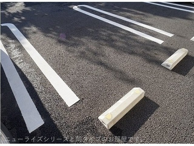 ゾーナ・ヴェルデⅠ番館の駐車場