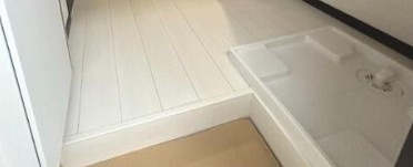 日野市南平１丁目のアパートの玄関