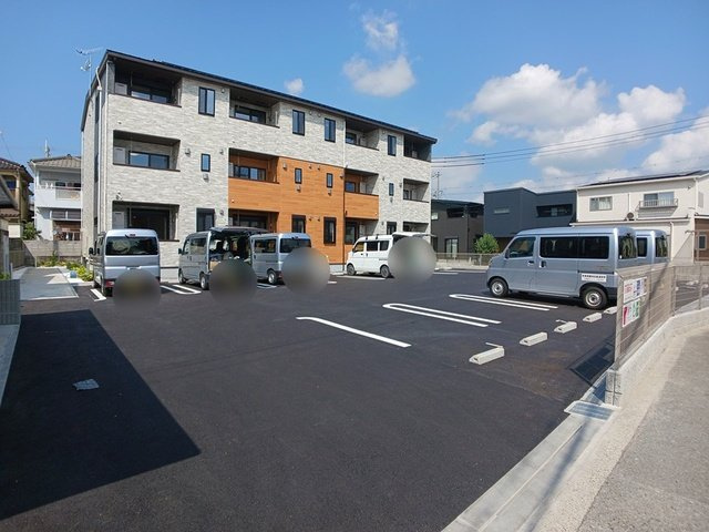 ヴェルデ・フレスコの駐車場