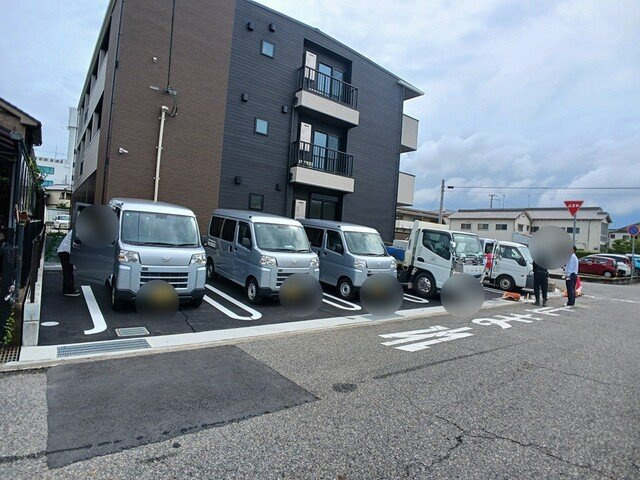 ヒカルサ東加古川の駐車場