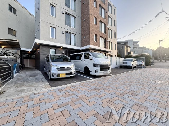 【駐車場】 | quador名古屋城駅 | 車をお持ちの方に嬉しい駐車場付きの物件です
