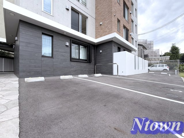 【駐車場】 | quador名古屋城駅 | 車をお持ちの方に嬉しい駐車場付きの物件です