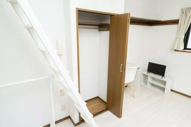 ＡＰ７１５　プレステージ椎名町の収納
