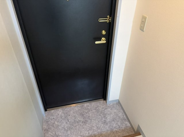 【玄関】 | リシェス明大前