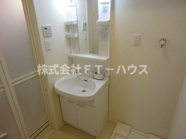 アメニティ本中山の洗面所