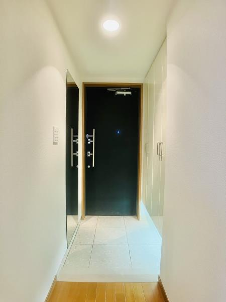 フェアロージュ柏中央の玄関|落ち着いた玄関です