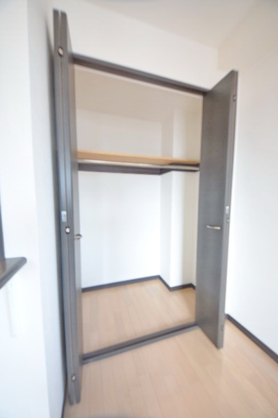 千葉市中央区今井２丁目の賃貸マンションの収納