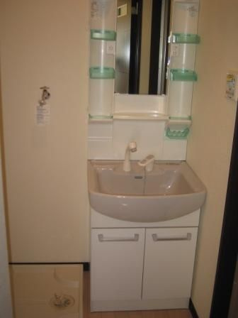 千葉市中央区今井２丁目の賃貸マンションの独立洗面台
