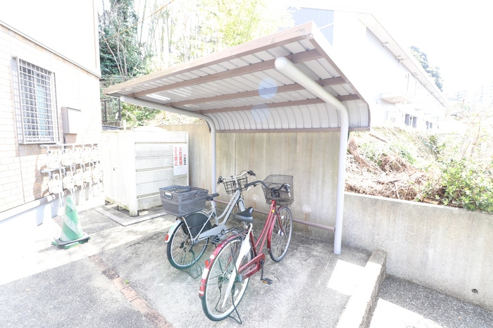 アルタヴィラの駐車場