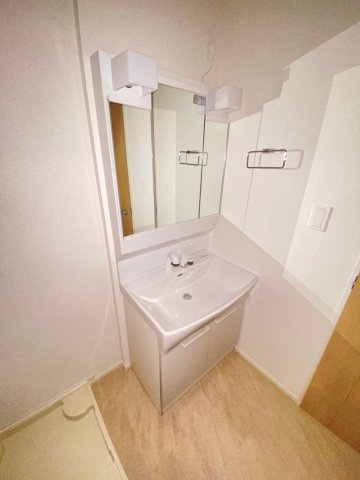 【独立洗面台】 | エパヌィールさくら　Ⅱ | ※同タイプの写真です