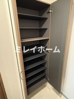 CALMEOMORINAKAの玄関