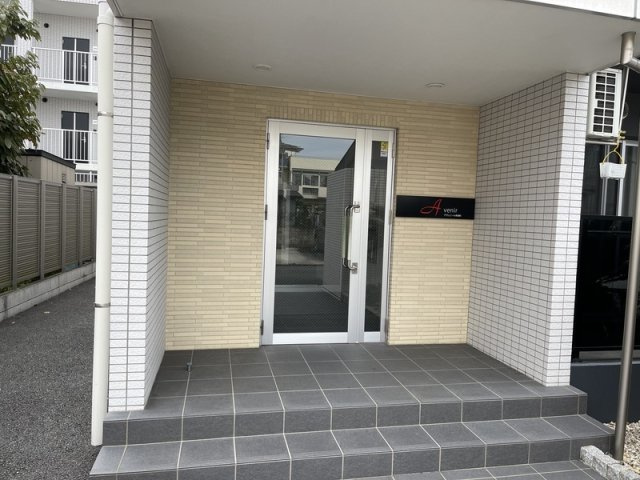 アヴェニール南通町のエントランス