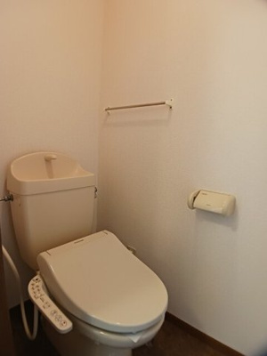 【トイレ】 | ヌゥベル　アンリ | トイレです