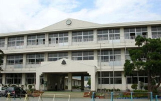 【周辺】 | アンヴィラージュ　Ｃ | 明倫小学校まで800m