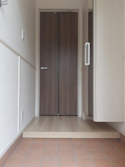 【玄関】 | コーヴァル | 毎日通る玄関はこちらです