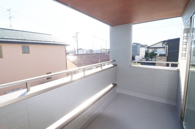 郡山市安積荒井3丁目　　　　１号棟　　　安積第１小学校、安積中学区のバルコニー