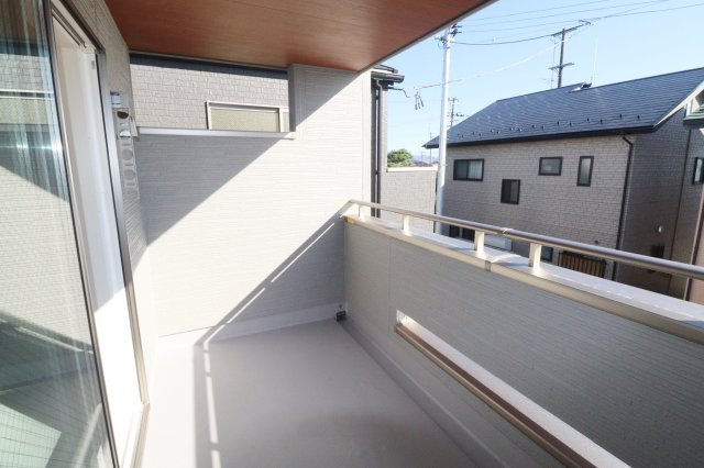 郡山市安積荒井3丁目　　　　１号棟　　　安積第１小学校、安積中学区のバルコニー