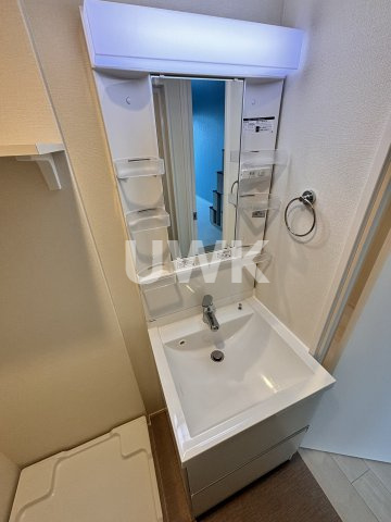 クレスト山科の洗面所
