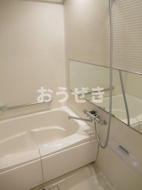 ＡＲＣＯＢＡＬＥＮＯ　ＩＴＡＢＡＳＨＩＳＡＫＵＲＡＧＡＷＡの浴室