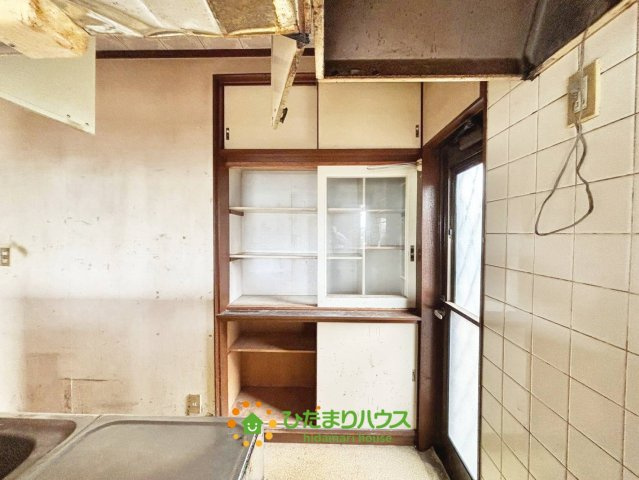 上尾市大字久保　中古一戸建ての玄関