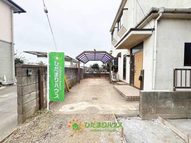 上尾市大字久保　中古一戸建ての駐車場
