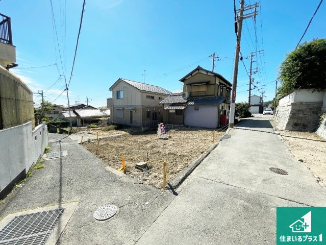 池田市畑　第8期　新築一戸建ての前面道路含む現地写真|周辺は落ち着いた街並みの住宅地！子育てがしやすい住環境です！まだ未完成ですが、現地でしかわからない事もございます。是非一度ご覧ください。