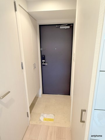 エスリード難波レジデンス　仲介手数料無料の玄関