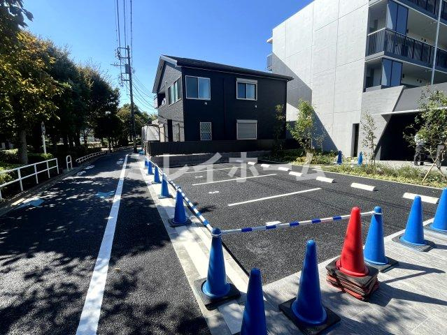 CALMEOMORINAKAの駐車場