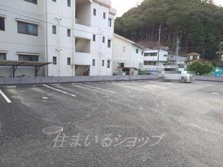 エクセル可部の駐車場